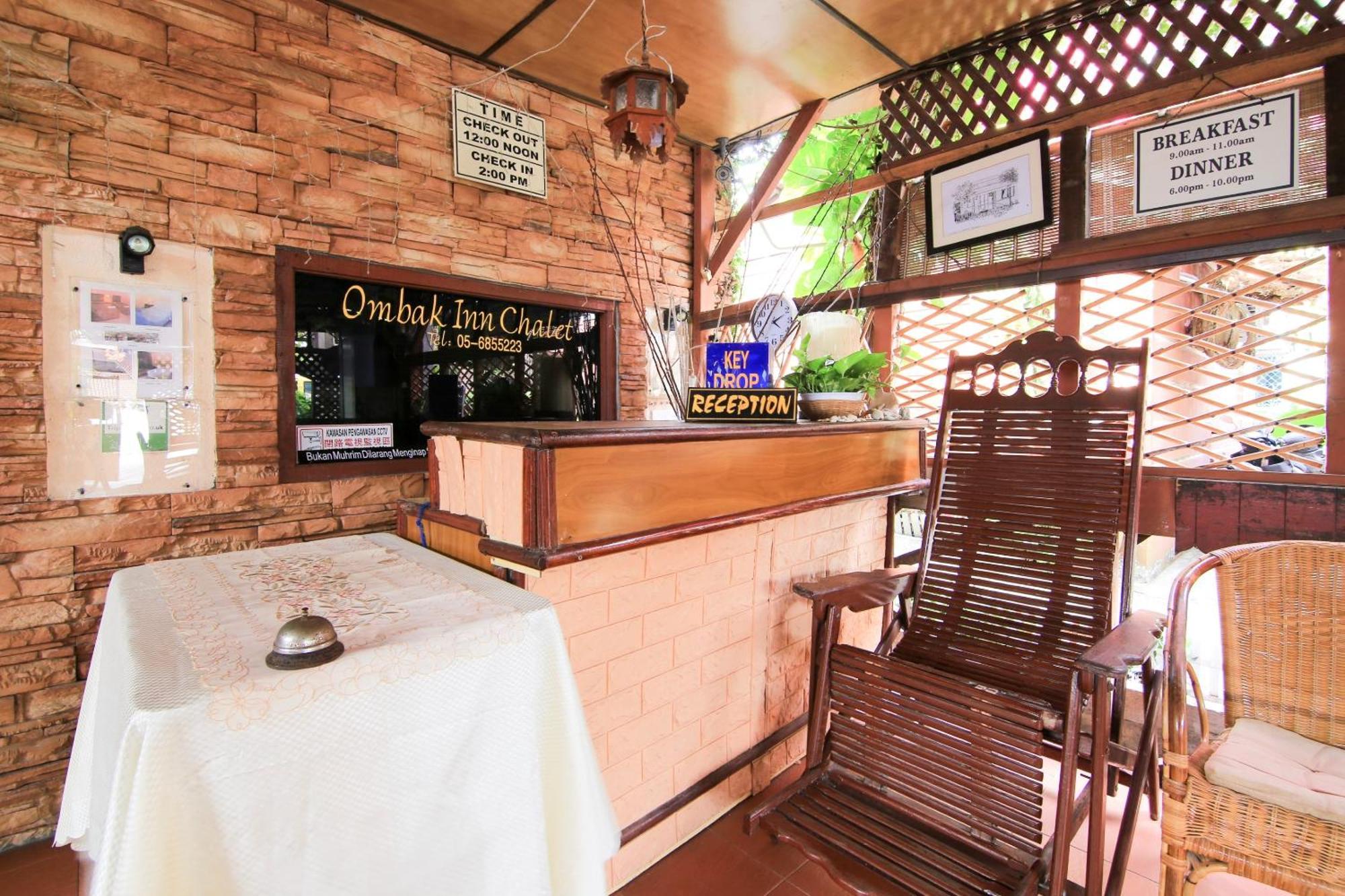 Oyo44084奥姆巴克木屋旅馆 甘榜直落尼巴 外观 照片